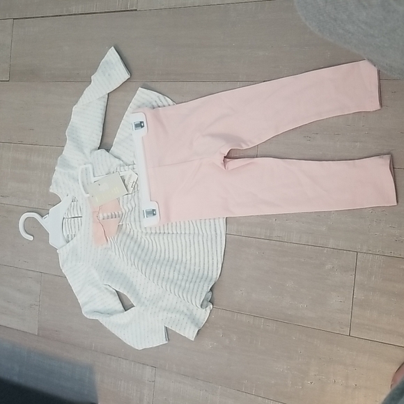 NWT Dylan & Abby Two Piece Shirt and Pant Set- Size 12m - Picture 2 of 6